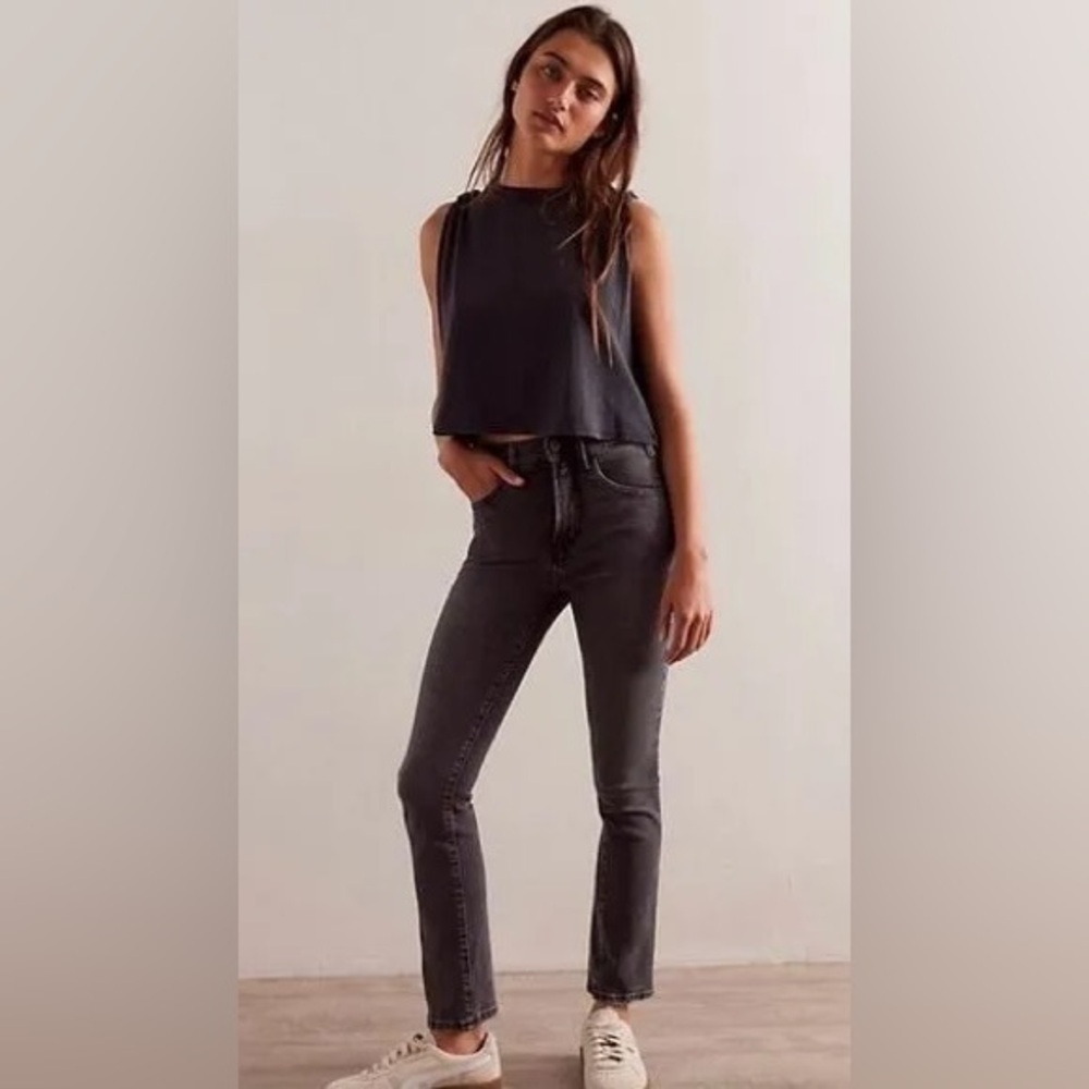 Free People We The Free Low Maintenance Mid Rise Crop Boot Jeans NWOT